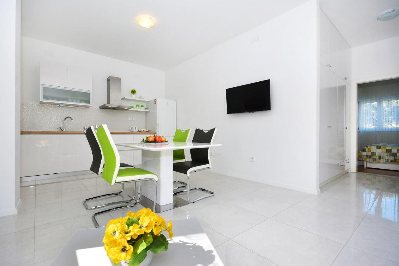 Seas The Day Apartments Podstrana Eksteriør bilde
