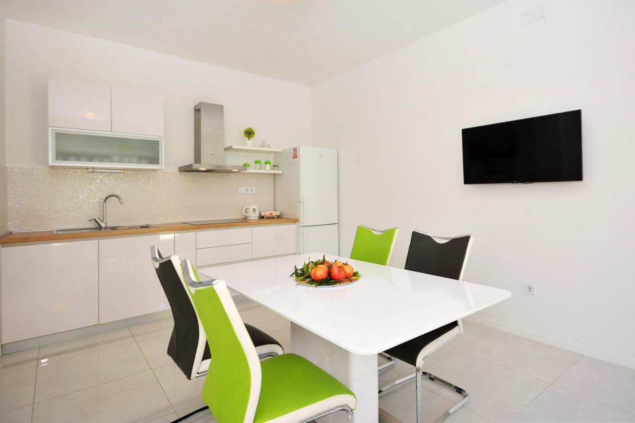 Seas The Day Apartments Podstrana Eksteriør bilde
