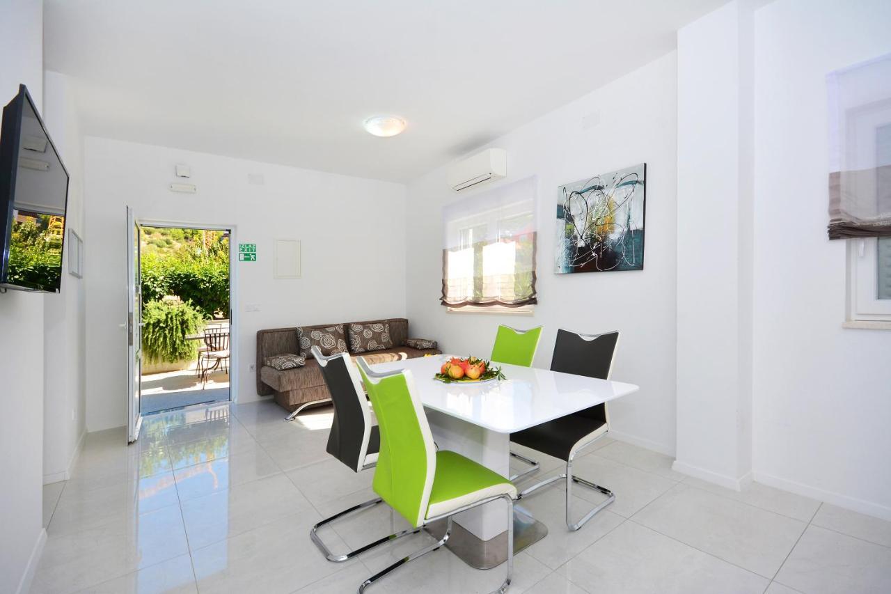 Seas The Day Apartments Podstrana Eksteriør bilde