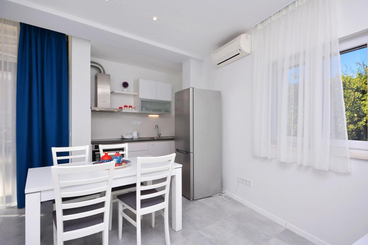 Seas The Day Apartments Podstrana Eksteriør bilde